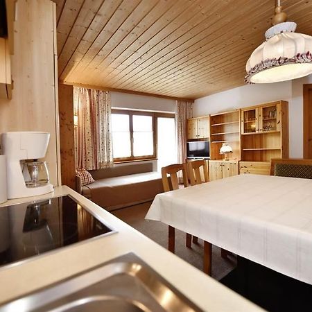 Berghof Gundalatsch Bed & Breakfast Gaschurn Exterior photo
