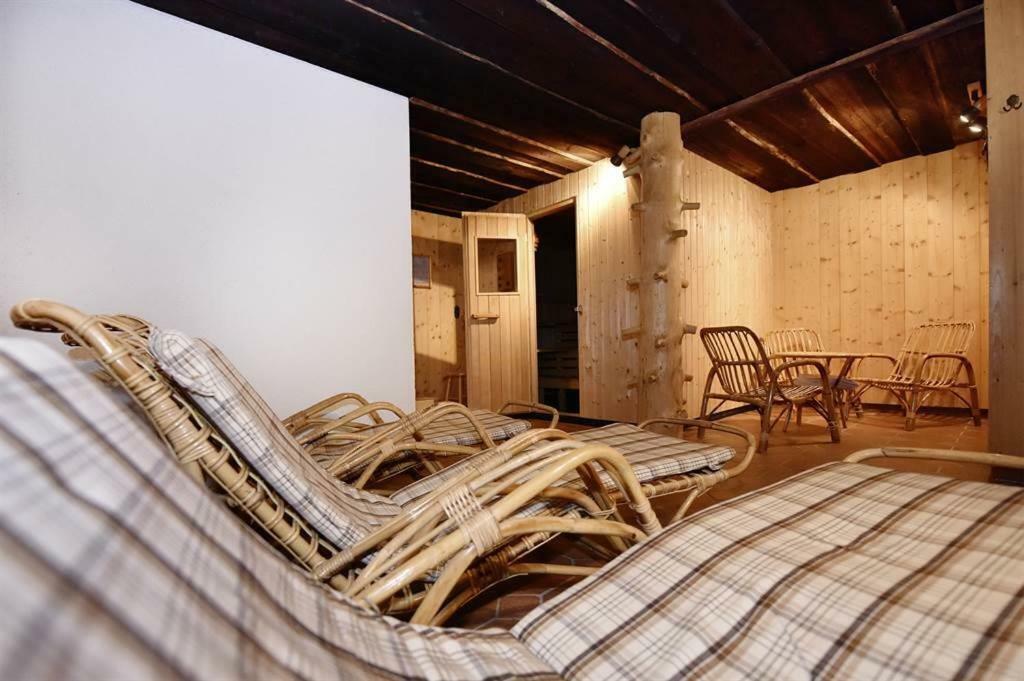 Berghof Gundalatsch Bed & Breakfast Gaschurn Exterior photo